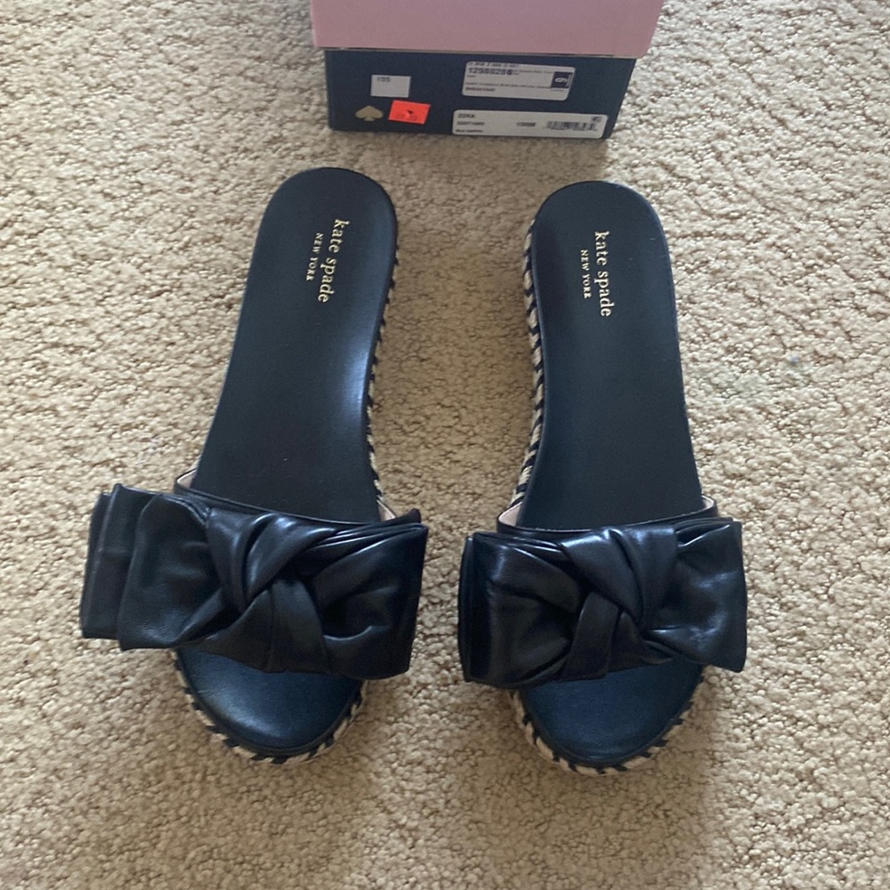 NWT NIB Kate Spade Zora Black Nappa Sandals, size 10, $128